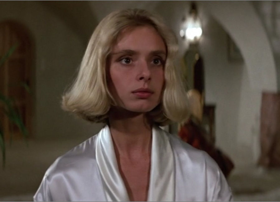 alle 69 bond girls op een rij filmlijstjes carey christmas 2019